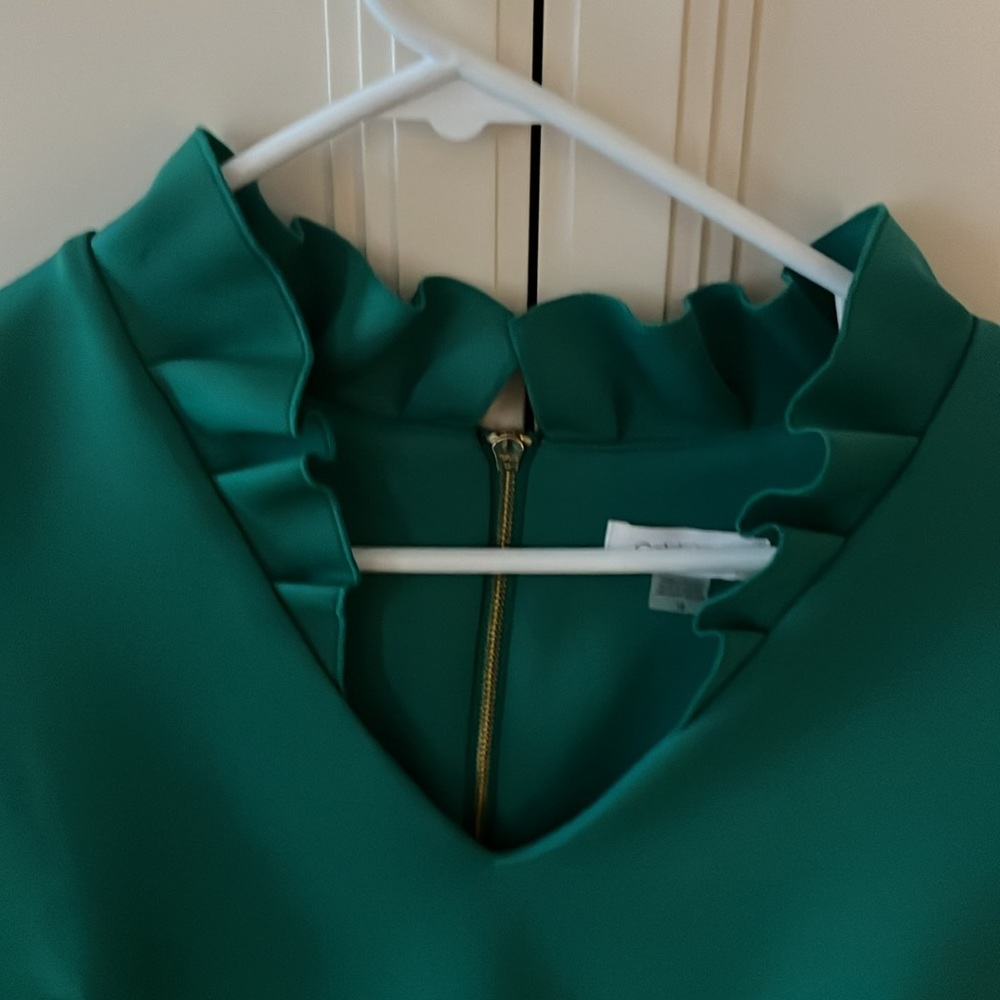 Bright green Calvin Klein size 14. NWOT - Picture 2 of 4